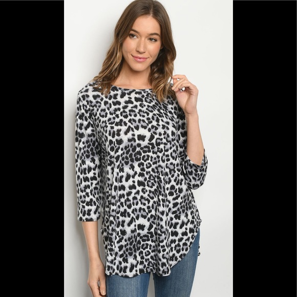 🇺🇸2 for $40 ❤️animal print top - Picture 2 of 6